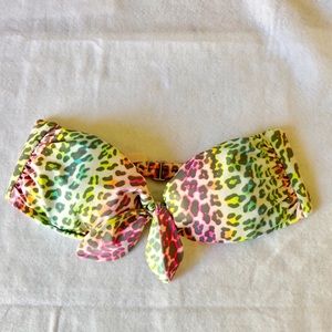 VS Pink • Bright Leopard Strapless Bikini Top